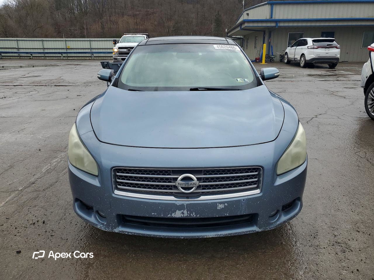 Nissan Maxima 2011