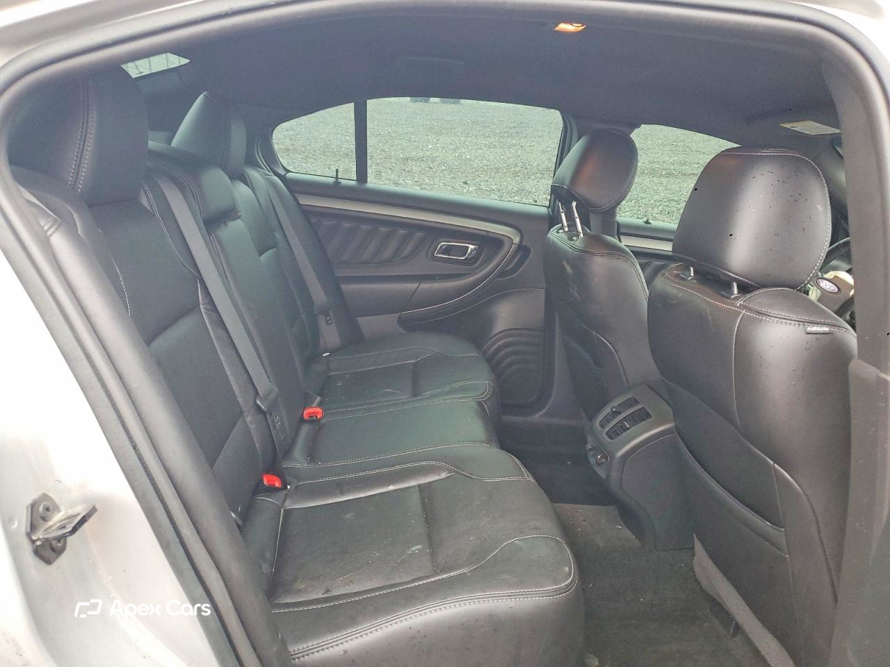 Ford Taurus 2015