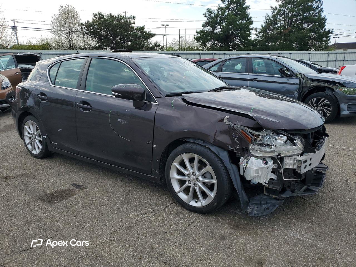 Lexus CT 2013