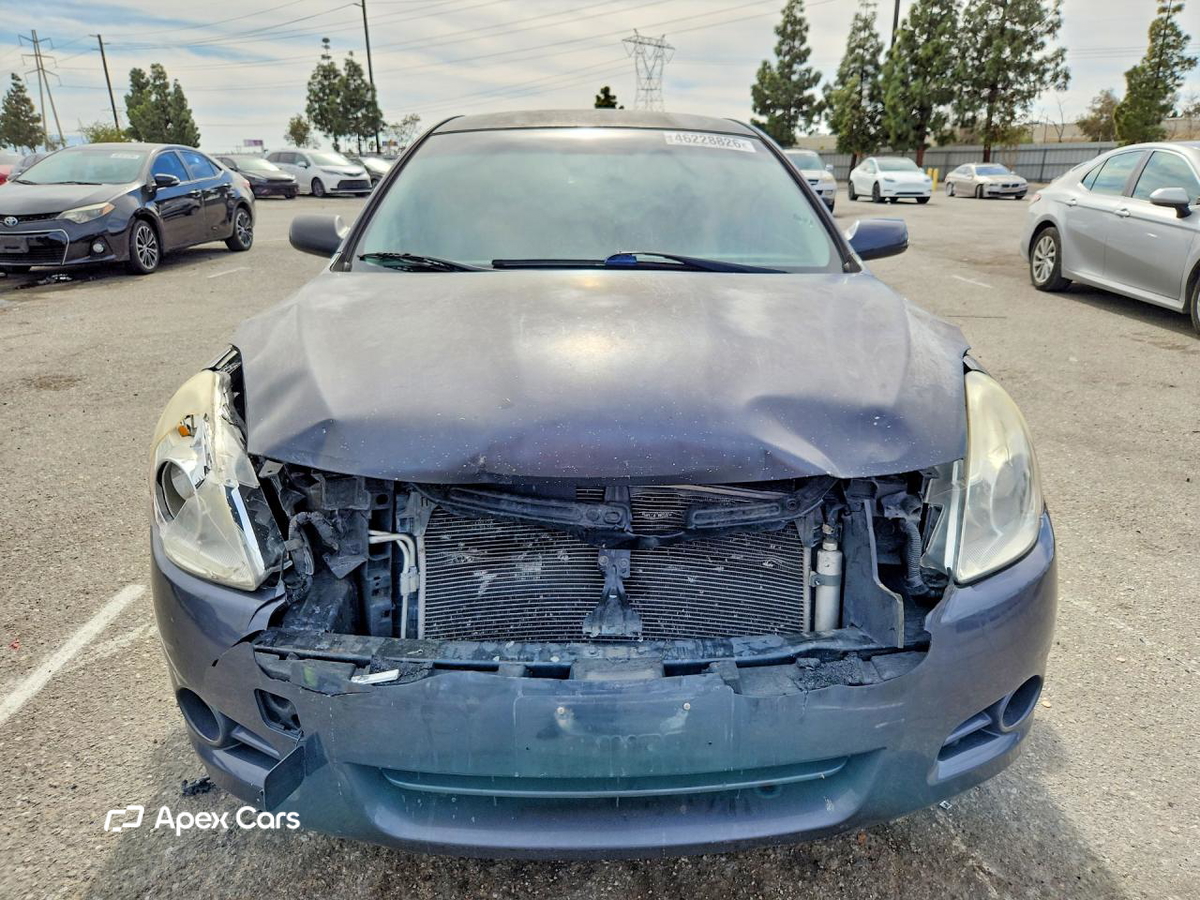 Nissan Altima 2012
