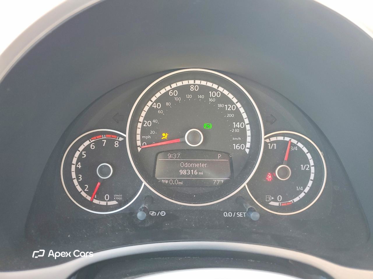 Volkswagen Beetle 2015