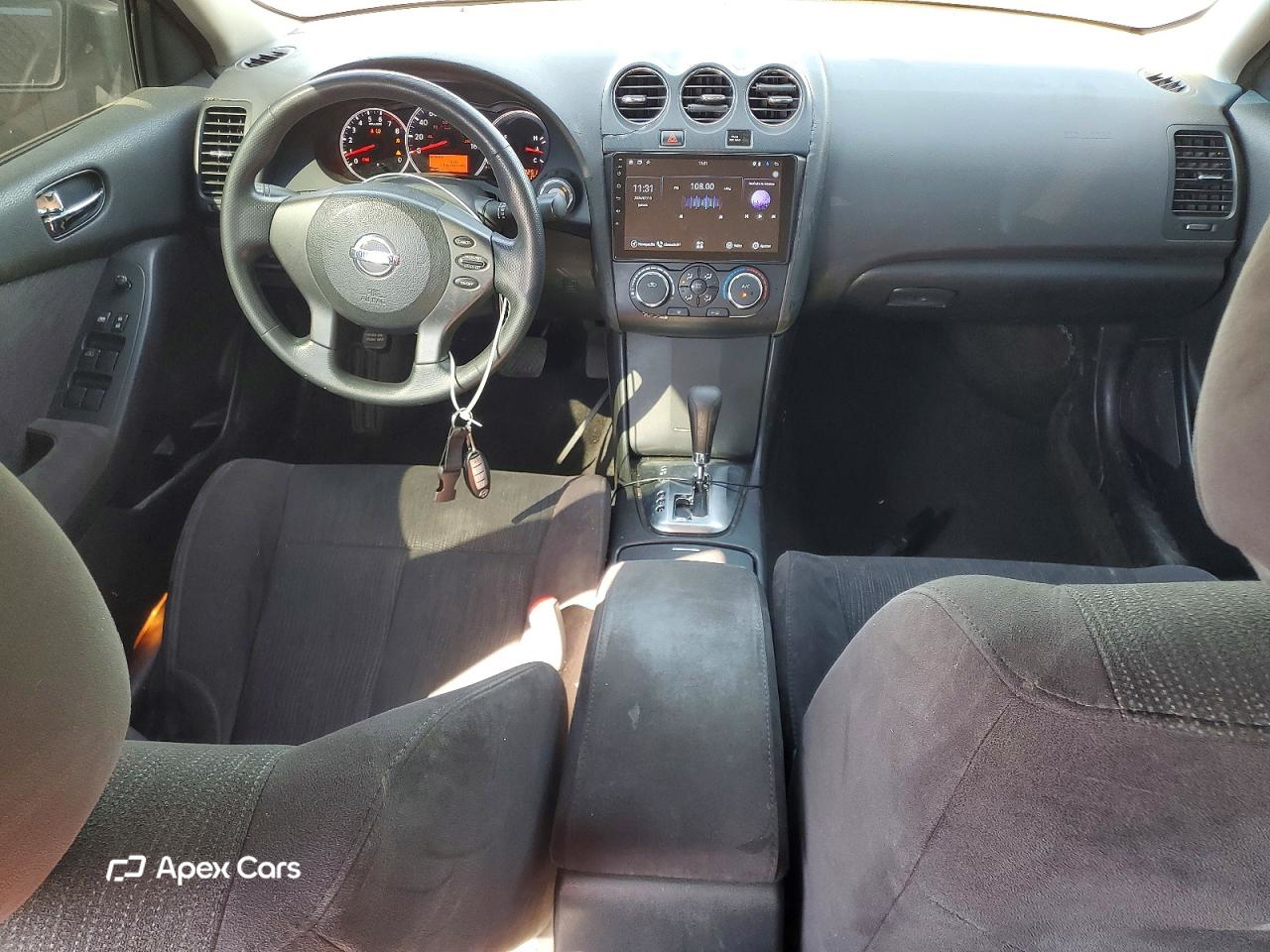 Nissan Altima 2011