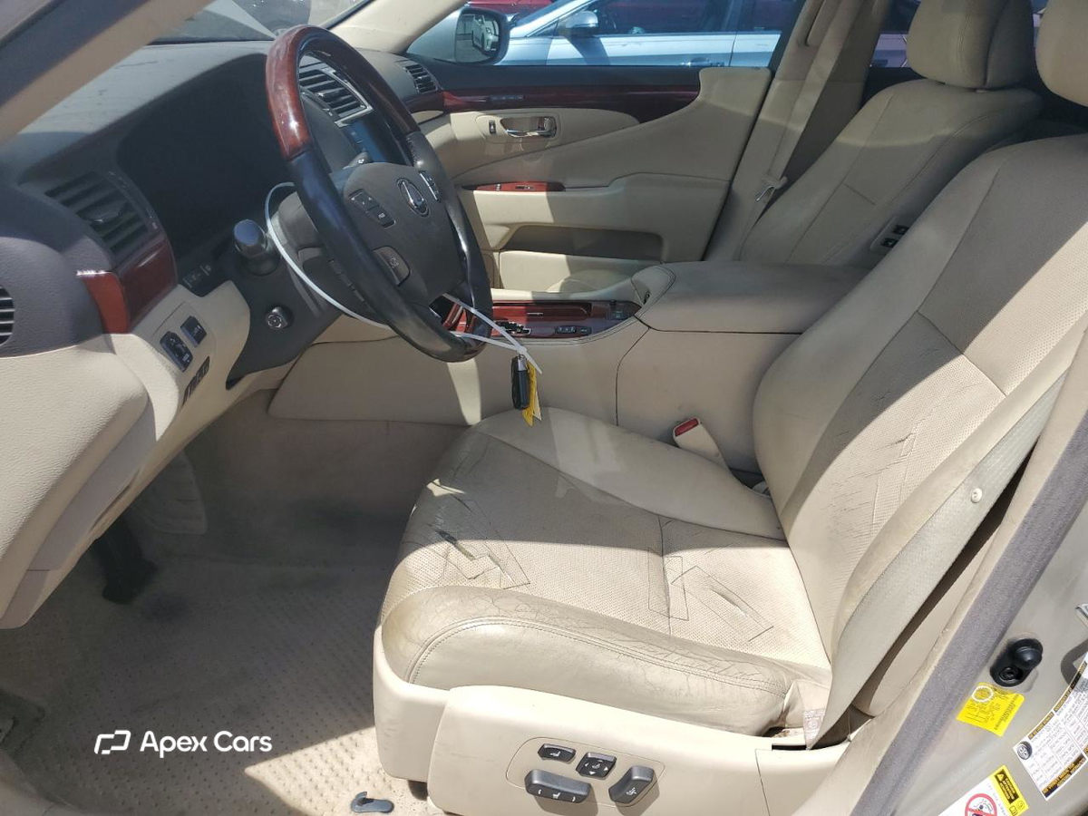 Lexus LS 2011