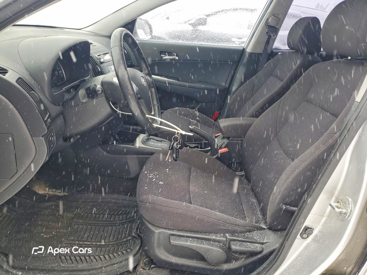 Hyundai Elantra 2012