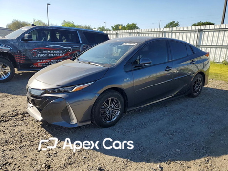 Toyota Prius 2017 - Image 1 of 12