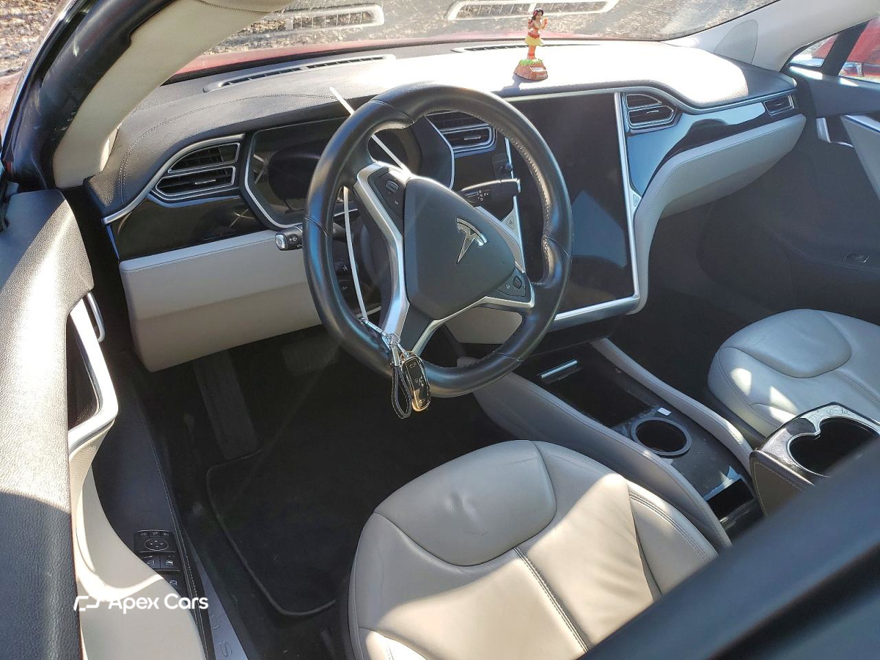 Tesla Model S 2015