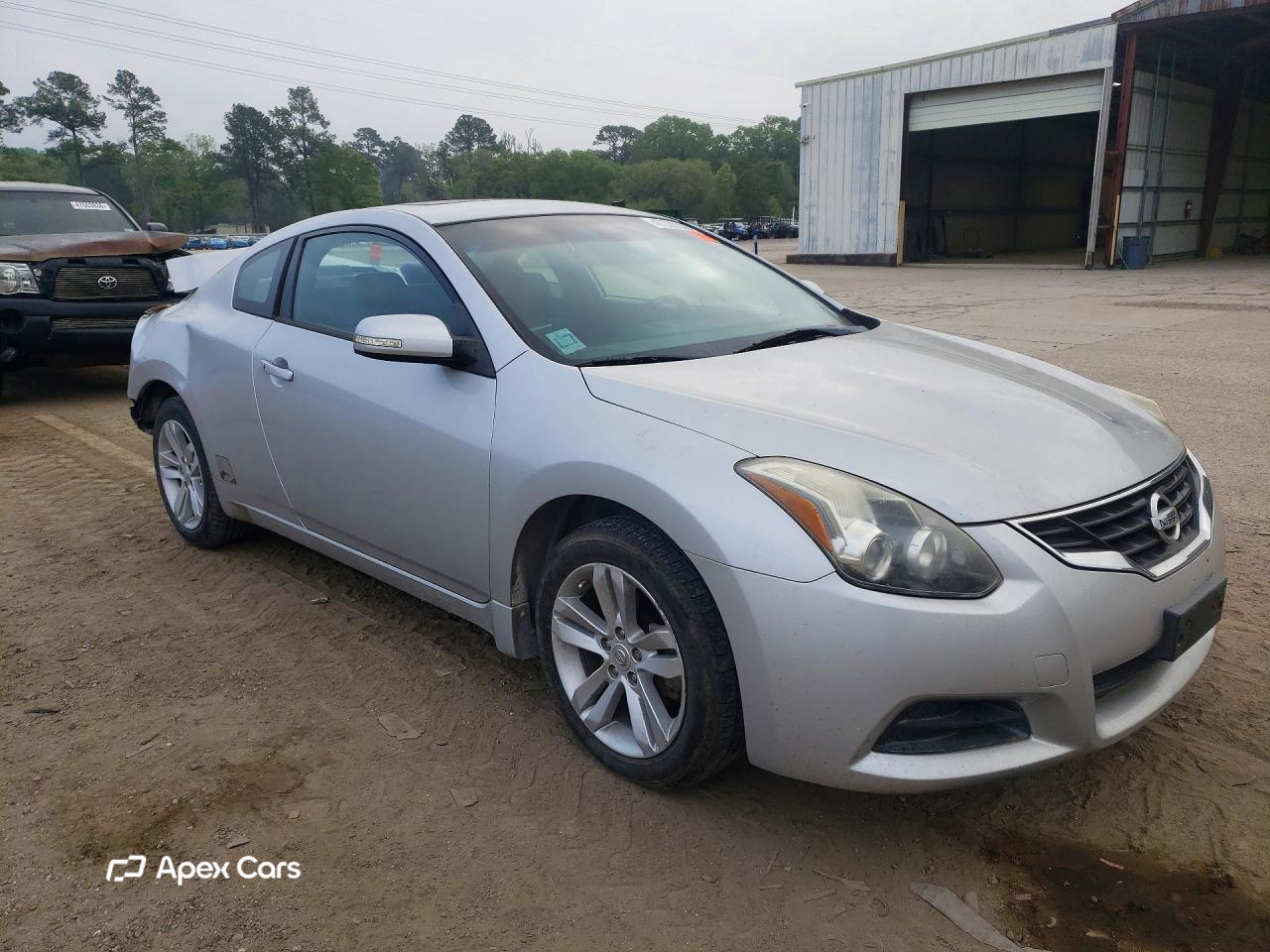 Nissan Altima 2011
