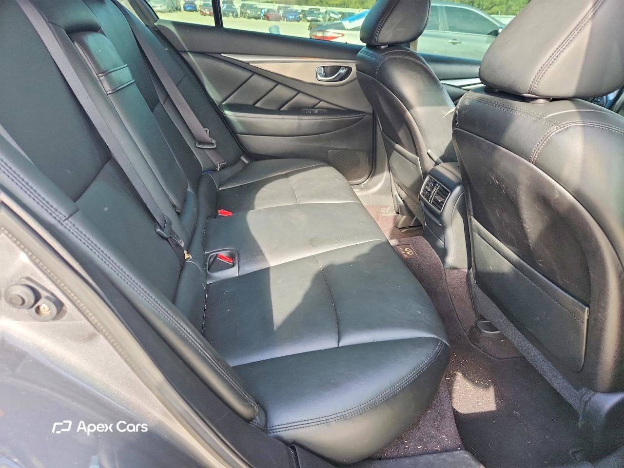 Infiniti Q50 2015