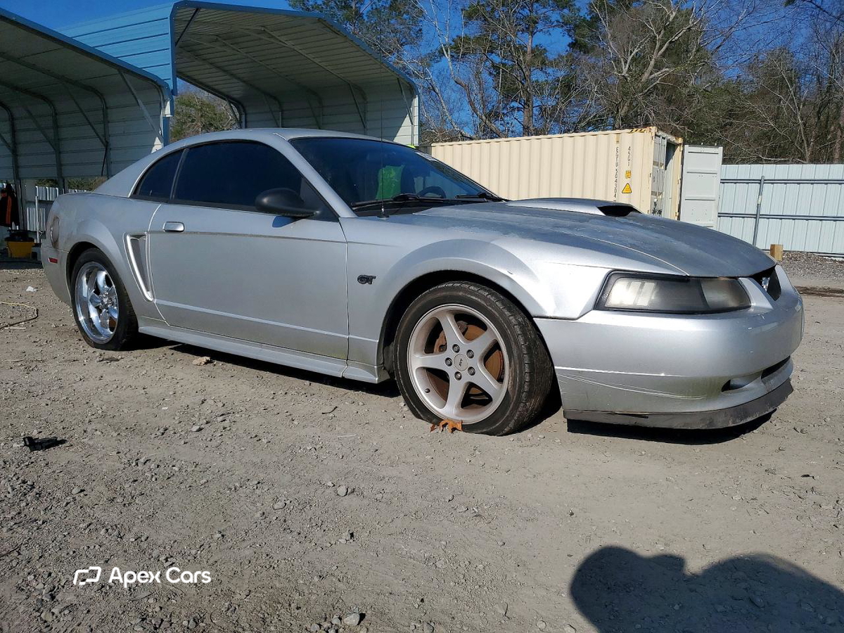 Ford Mustang 2000