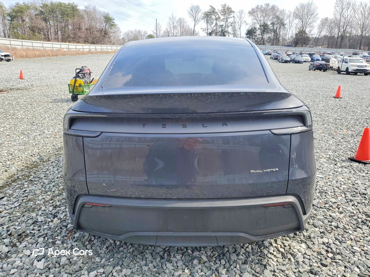 Tesla Model Y 2026