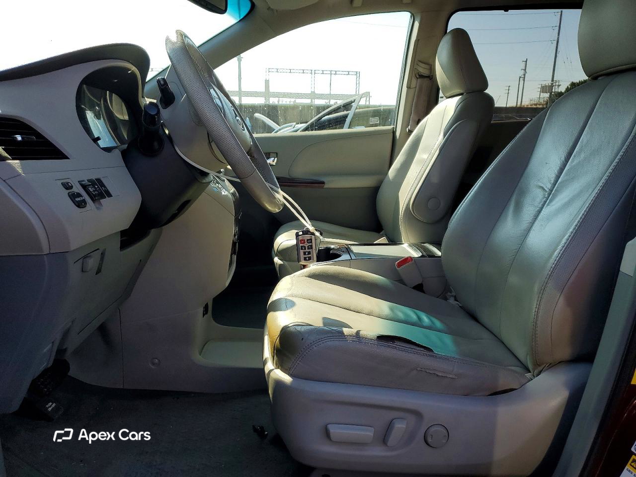 Toyota Sienna 2012