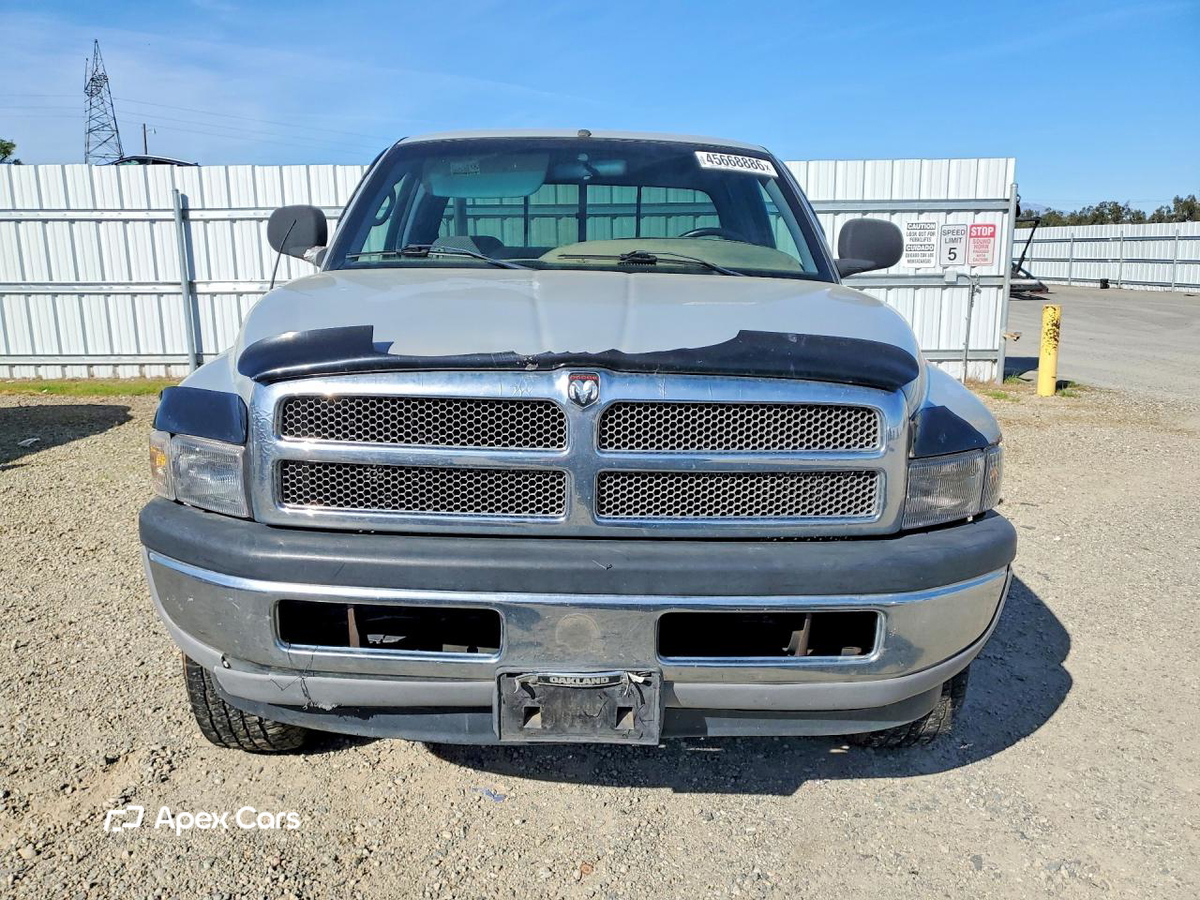 Dodge RAM 2000