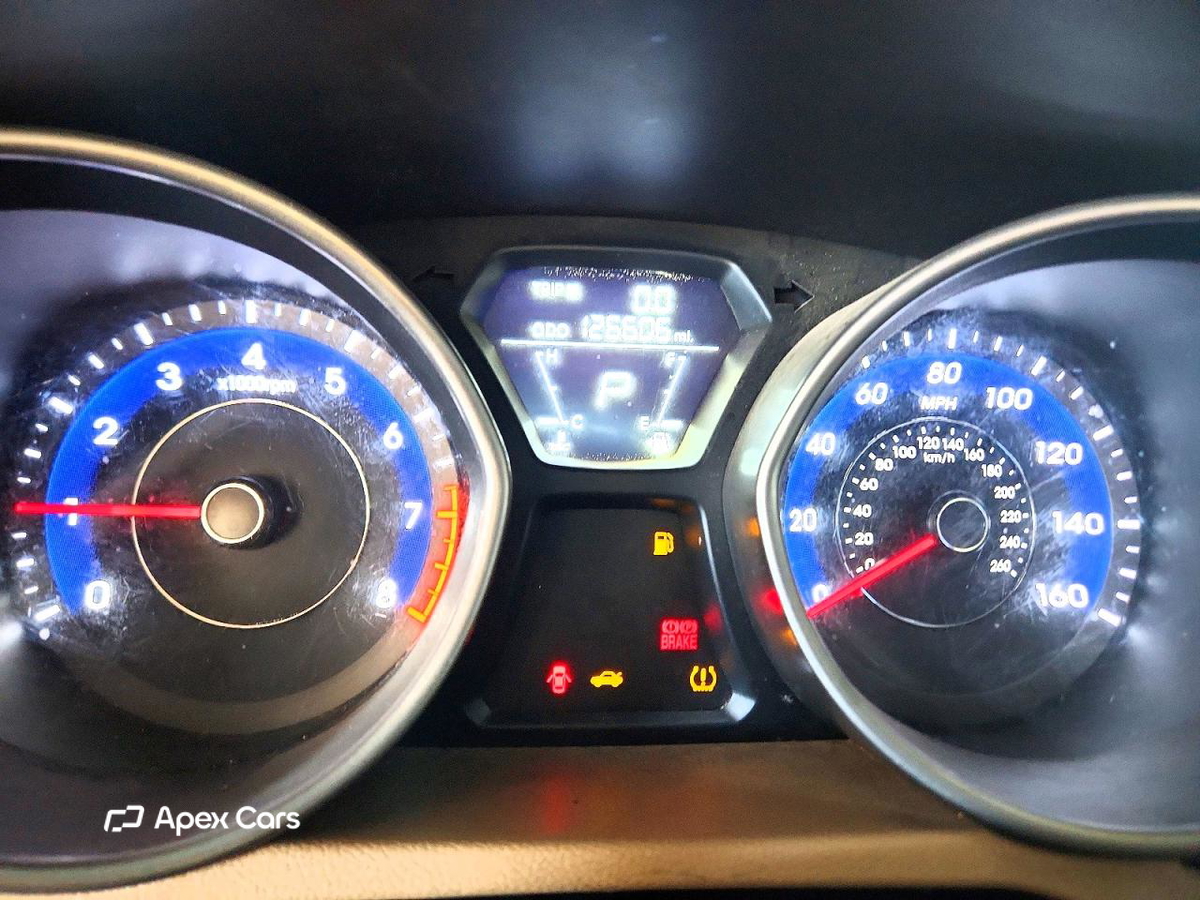 Hyundai Elantra 2012