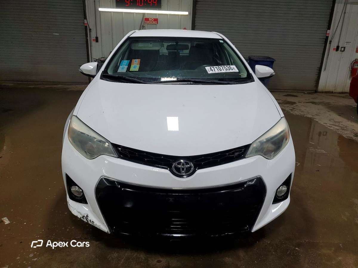 Toyota Corolla 2015