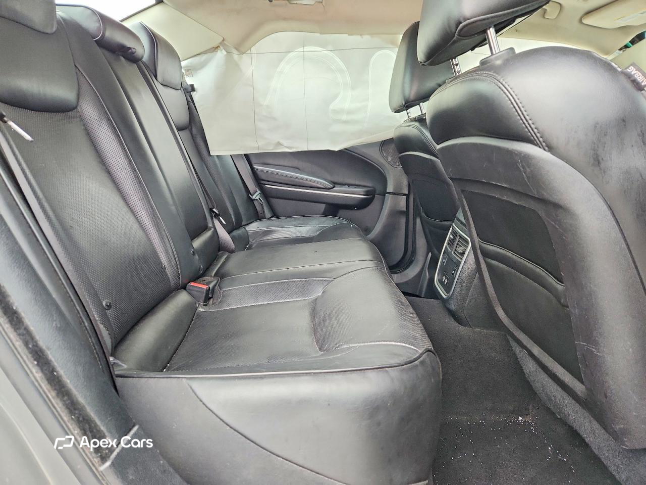 Chrysler 300 2019
