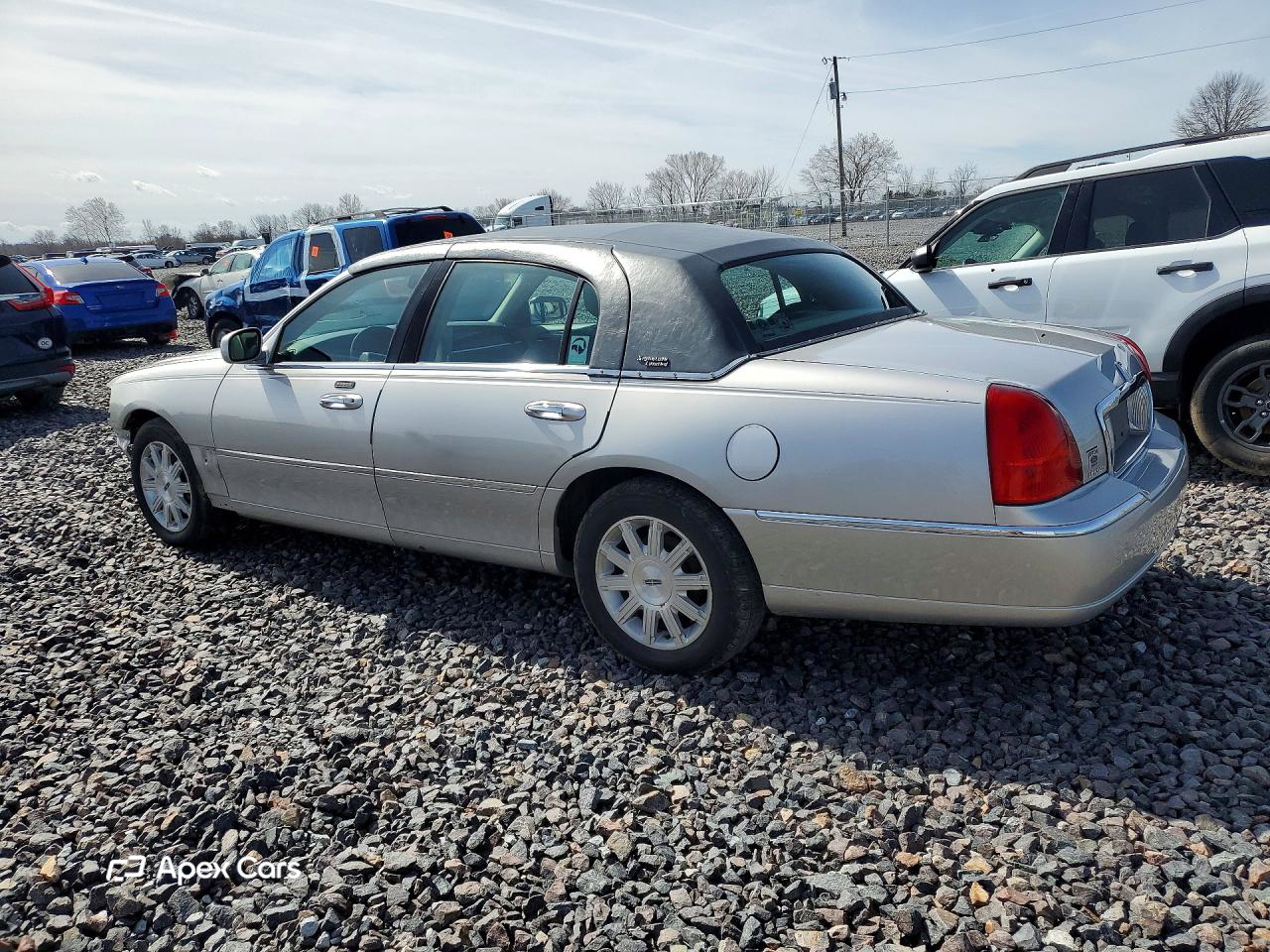 Lincoln Town Car 2010