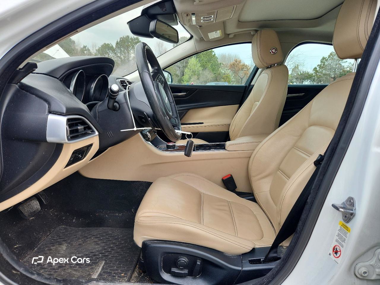 Jaguar XE 2017