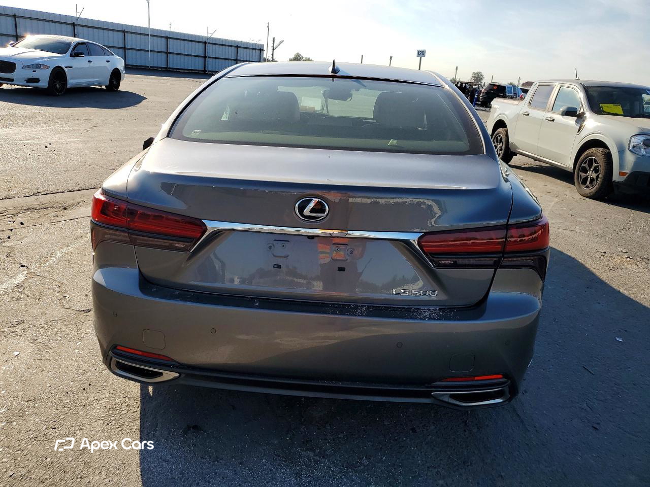 Lexus LS 2021