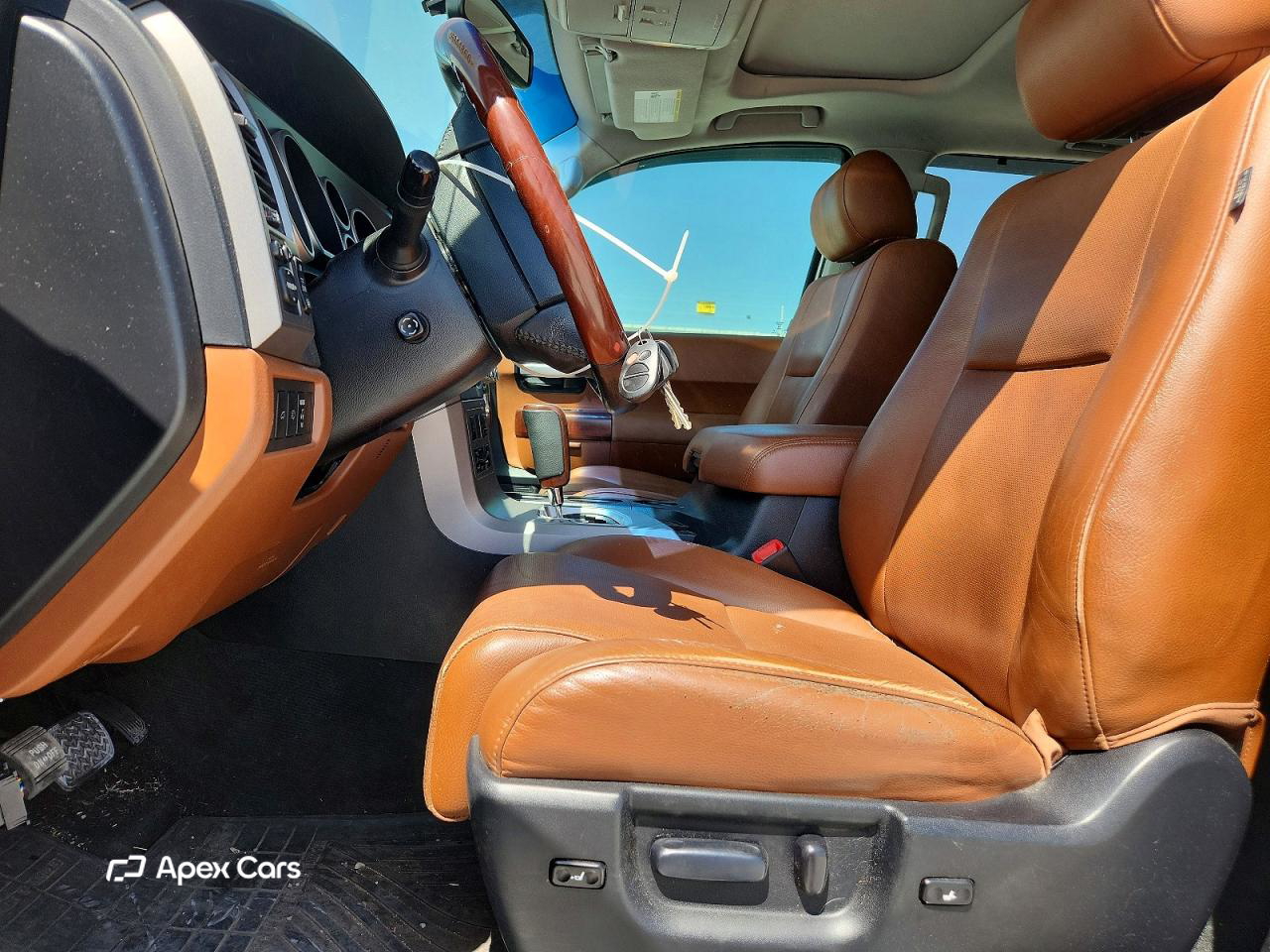 Toyota Sequoia 2016