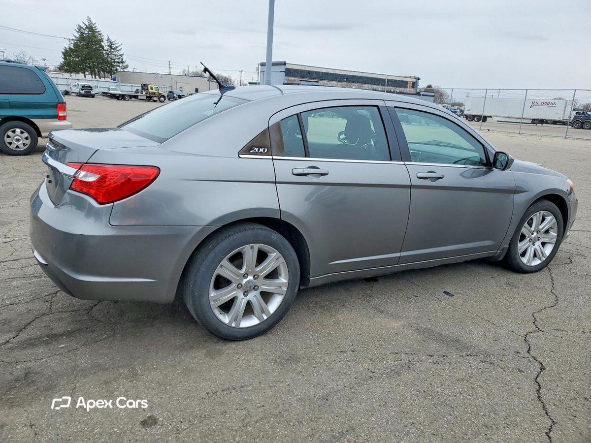 Chrysler 200 2011