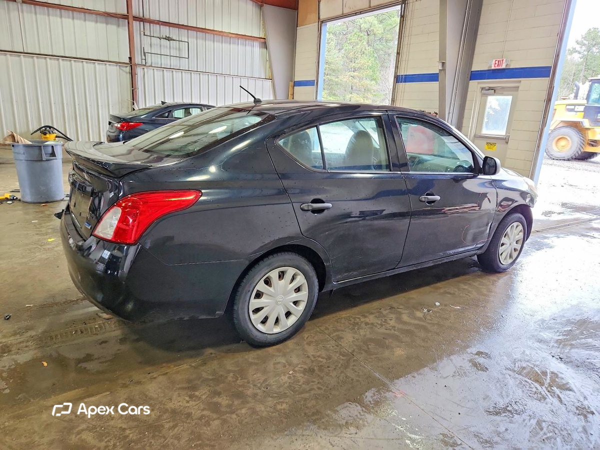 Nissan Versa 2014