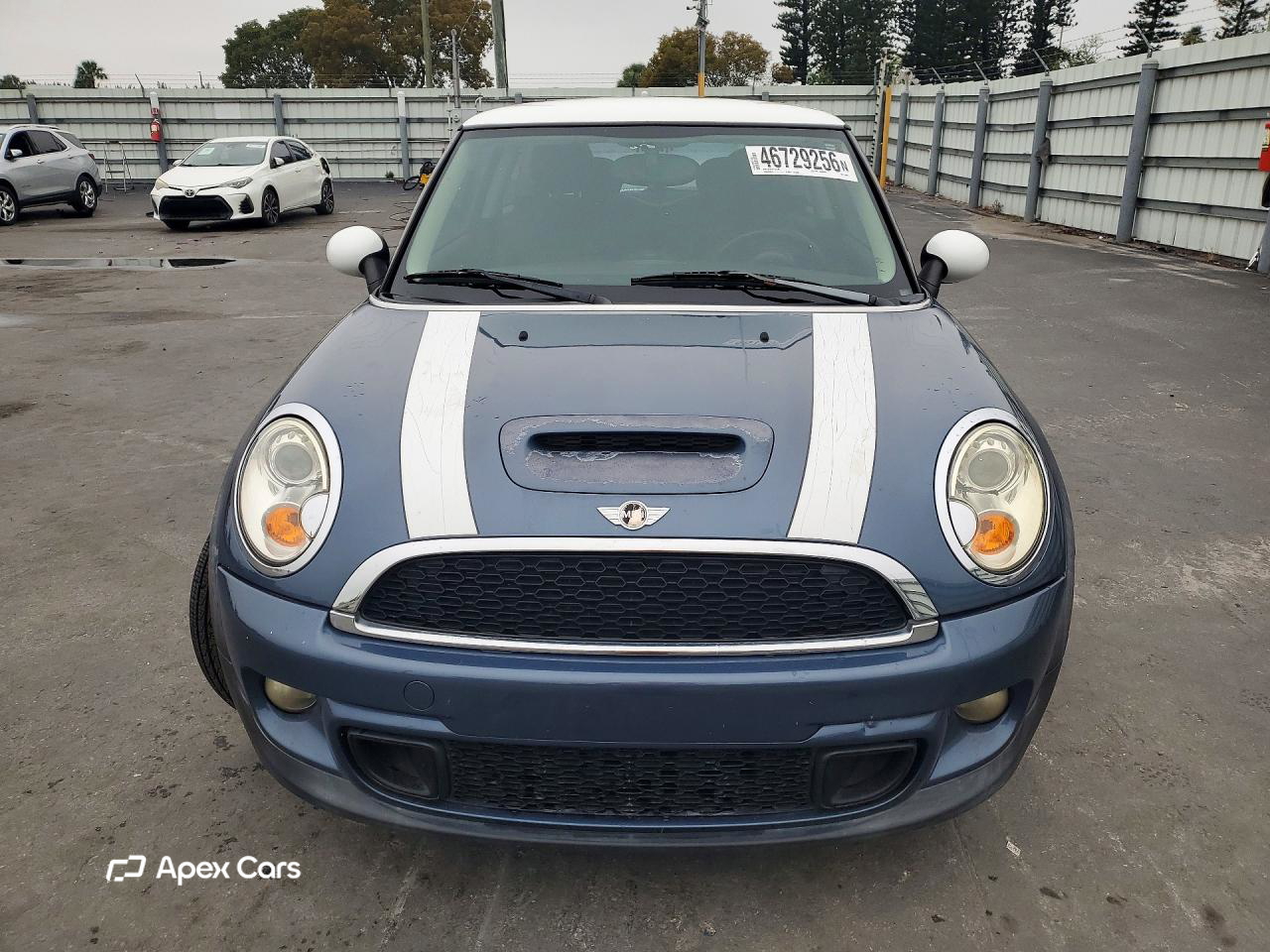 MINI Cooper 2011