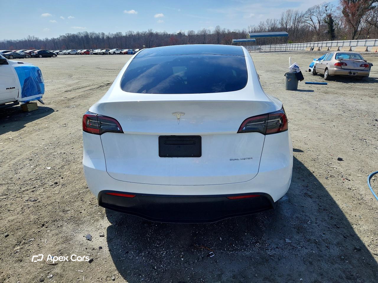 Tesla Model Y 2023