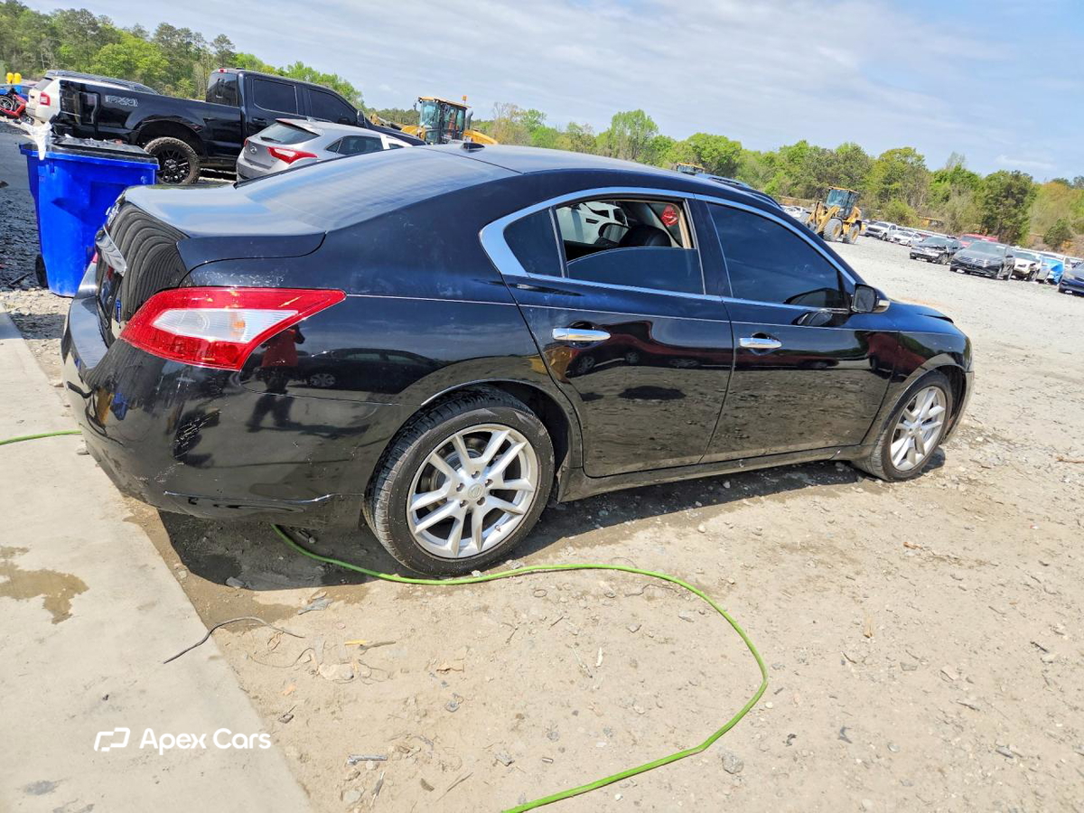 Nissan Maxima 2011