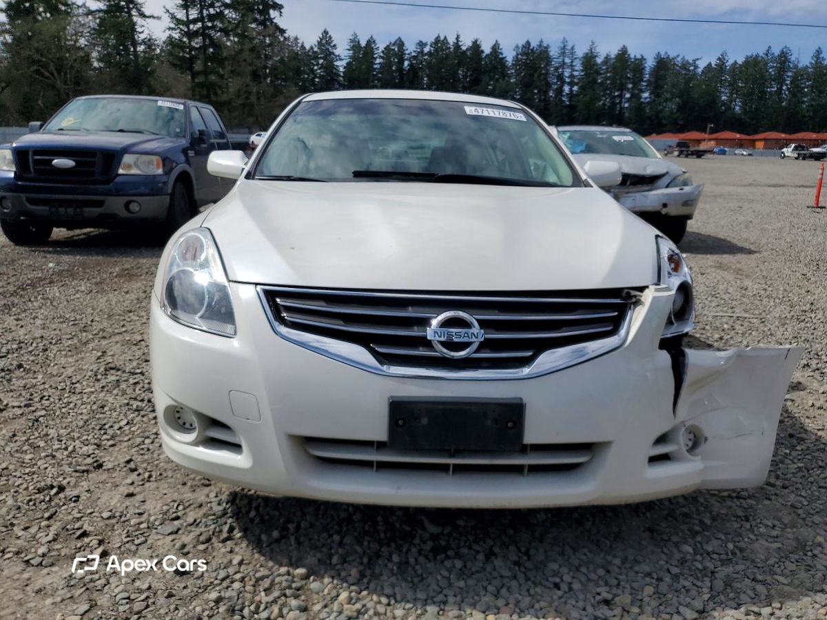 Nissan Altima 2012