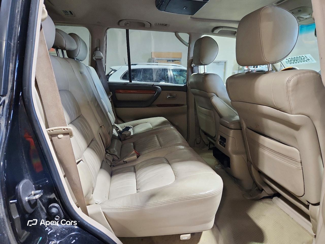 Lexus LX 2005