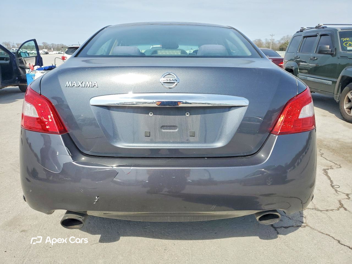 Nissan Maxima 2011
