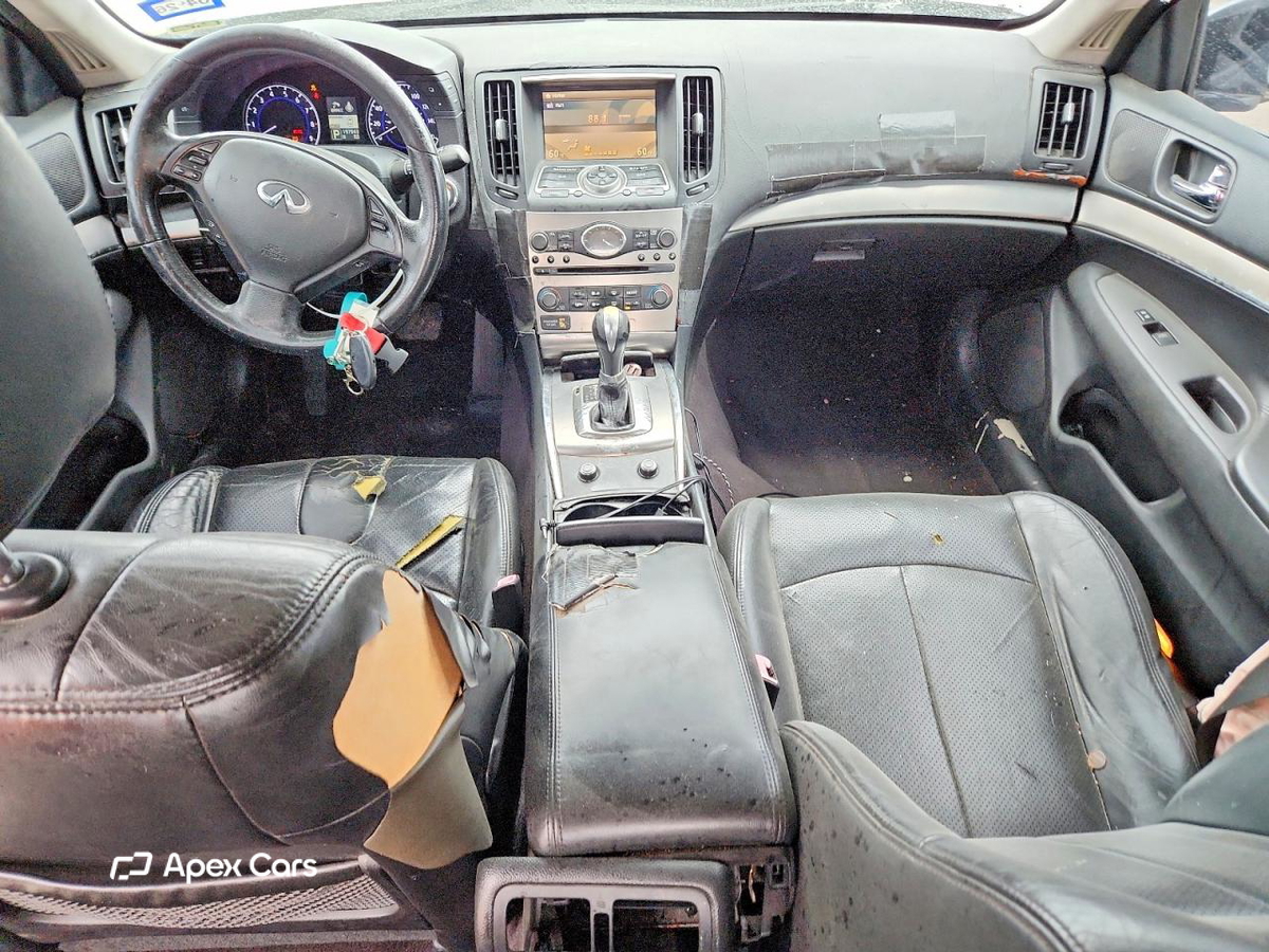 Infiniti G 2011