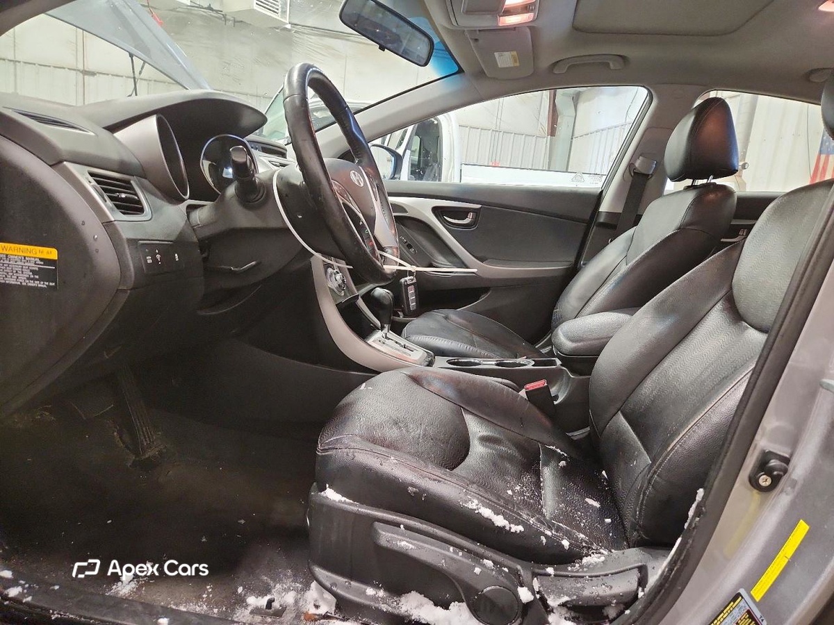 Hyundai Elantra 2012