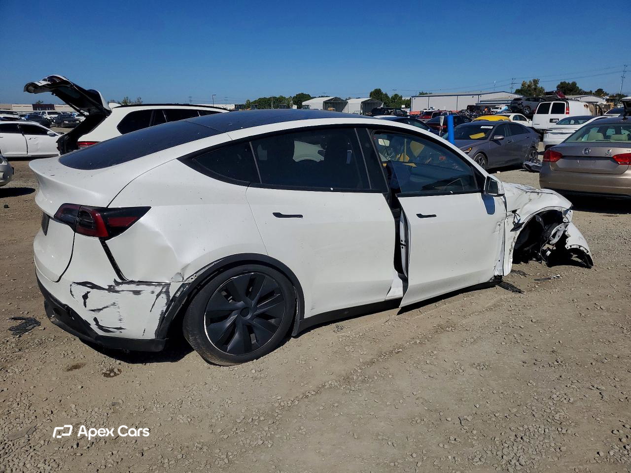 Tesla Model Y 2024