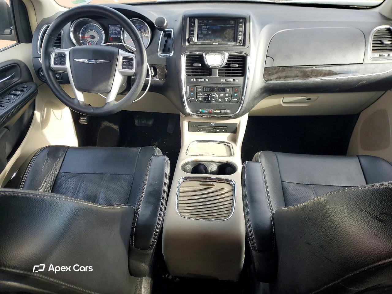 Chrysler Voyager 2015