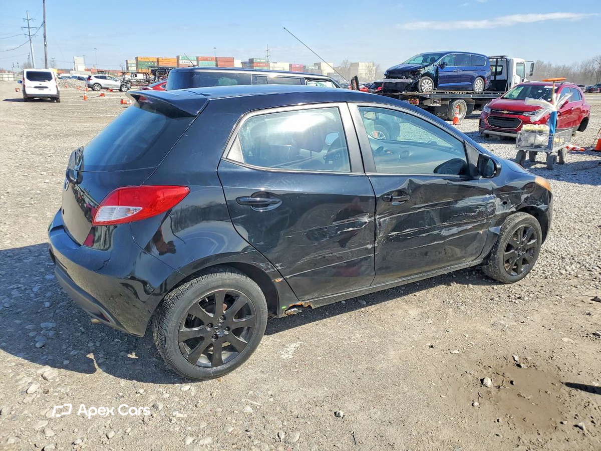 Mazda 2 2011