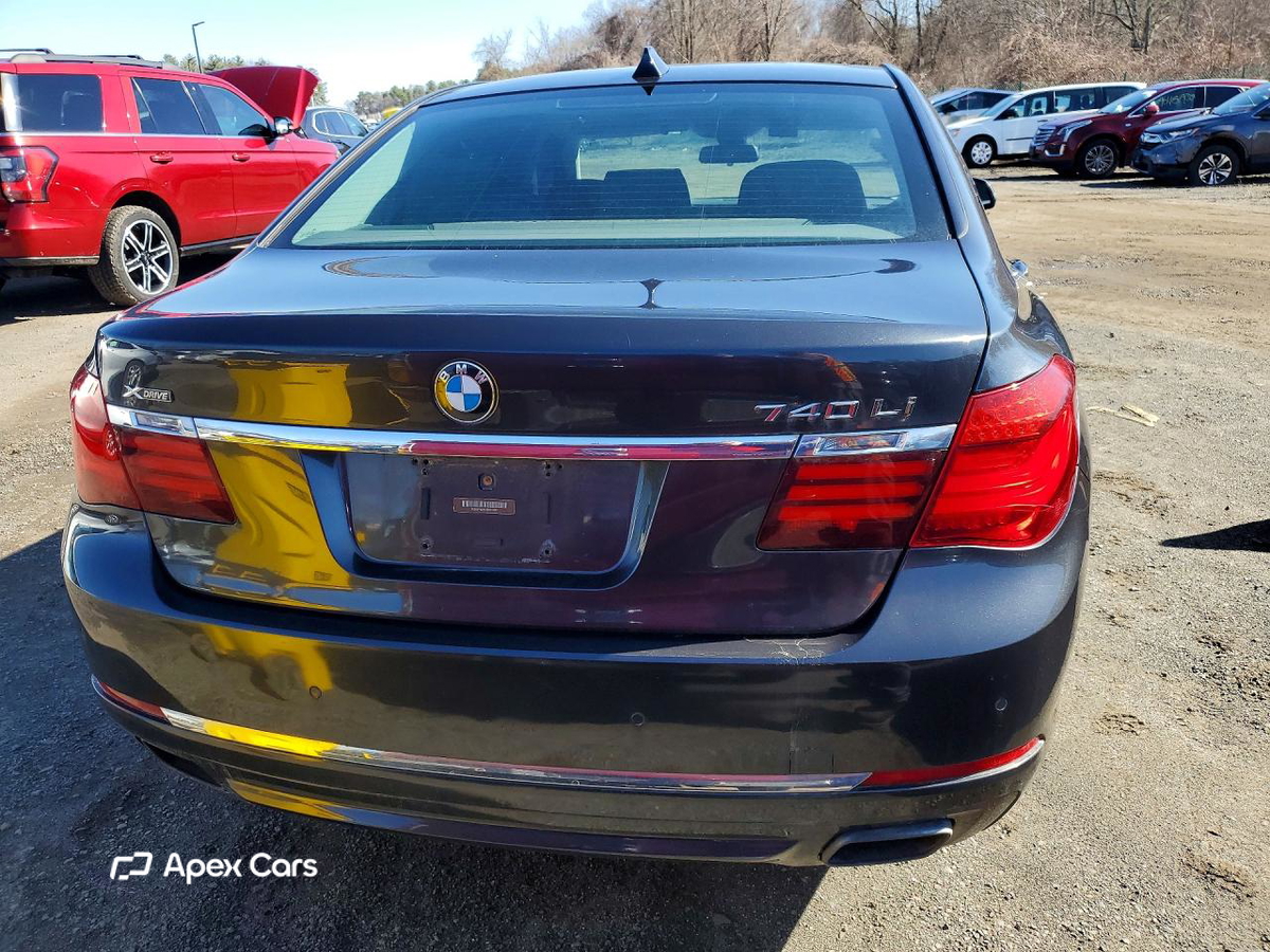 BMW Series 7 2014