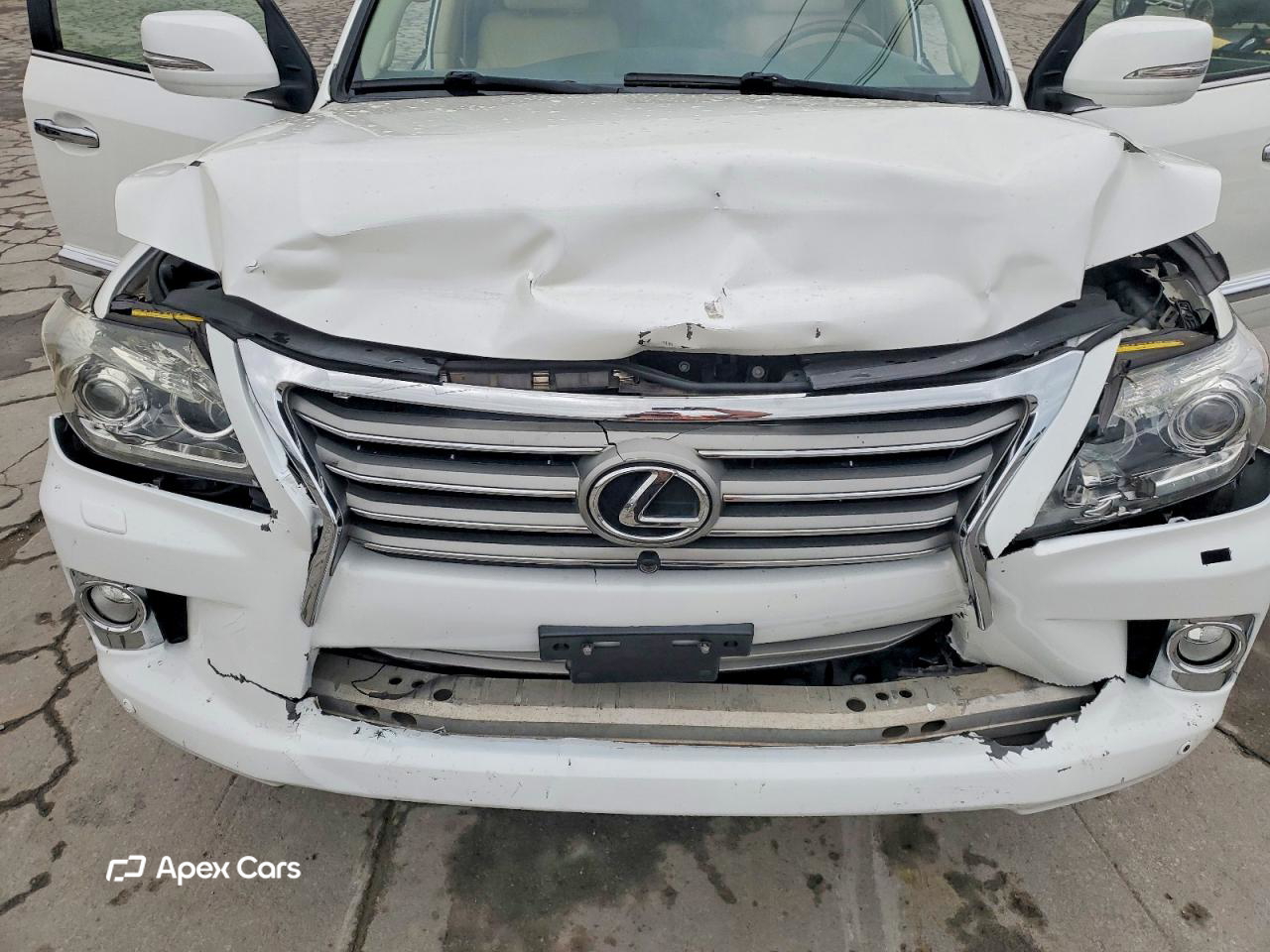 Lexus LX 2013