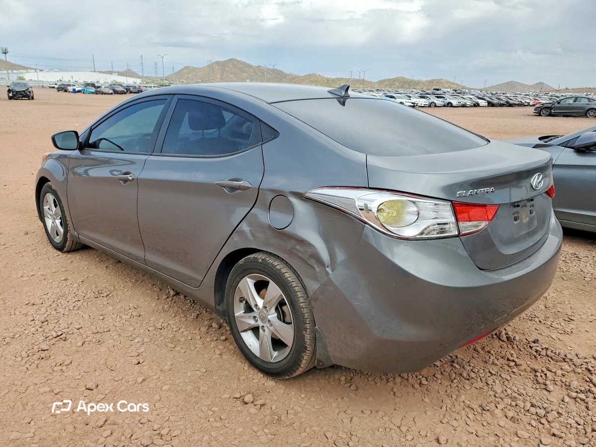Hyundai Elantra 2013