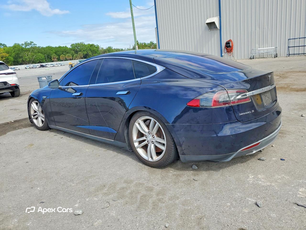 Tesla Model S 2015