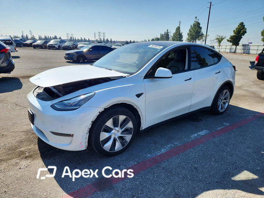 Tesla Model Y 2021 - Image 1 of 13
