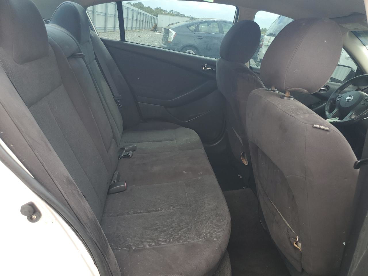 Nissan Altima 2011