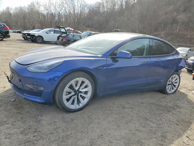 Tesla Model 3 2021 - Image 1 of 13