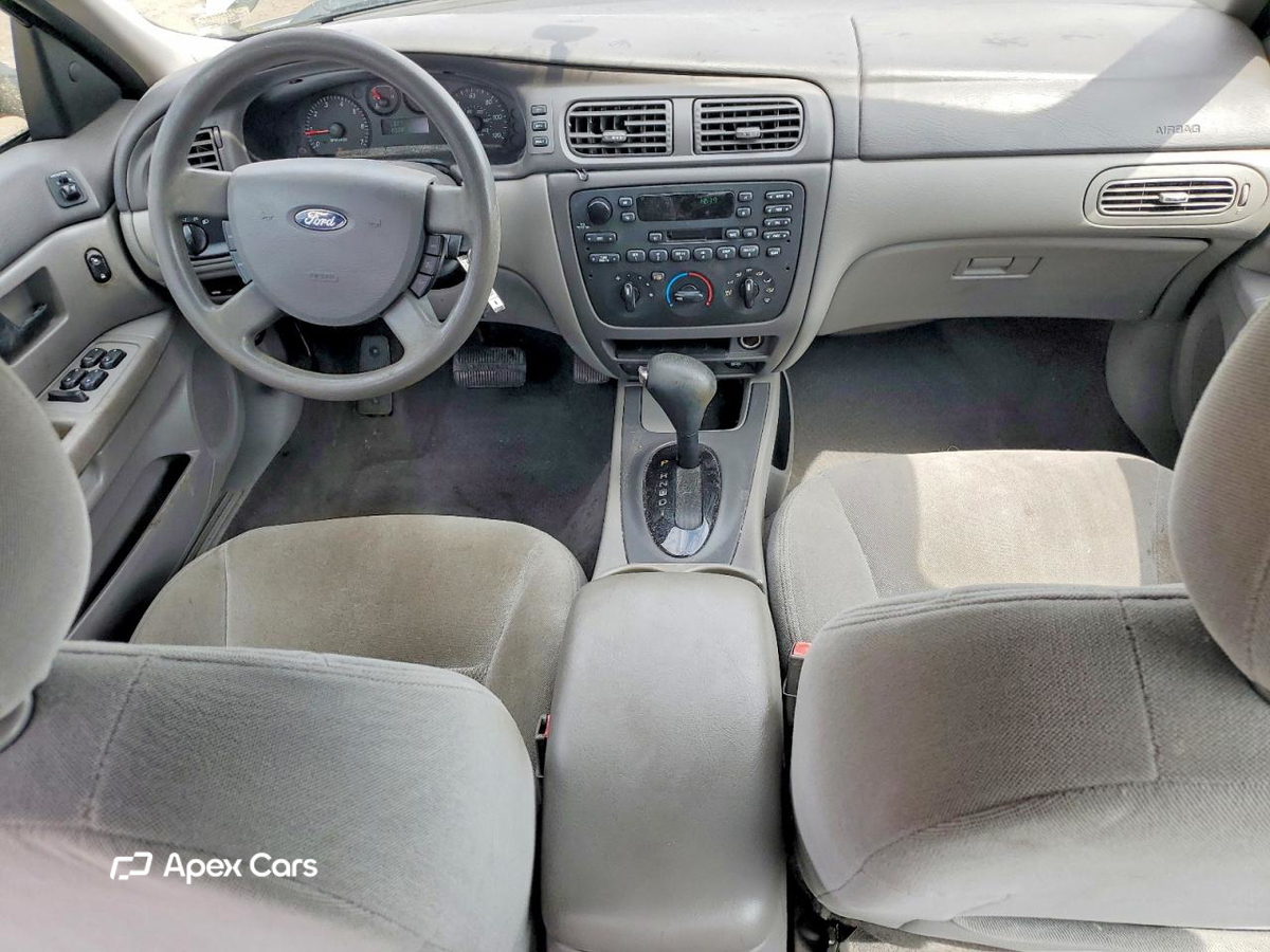 Ford Taurus 2004