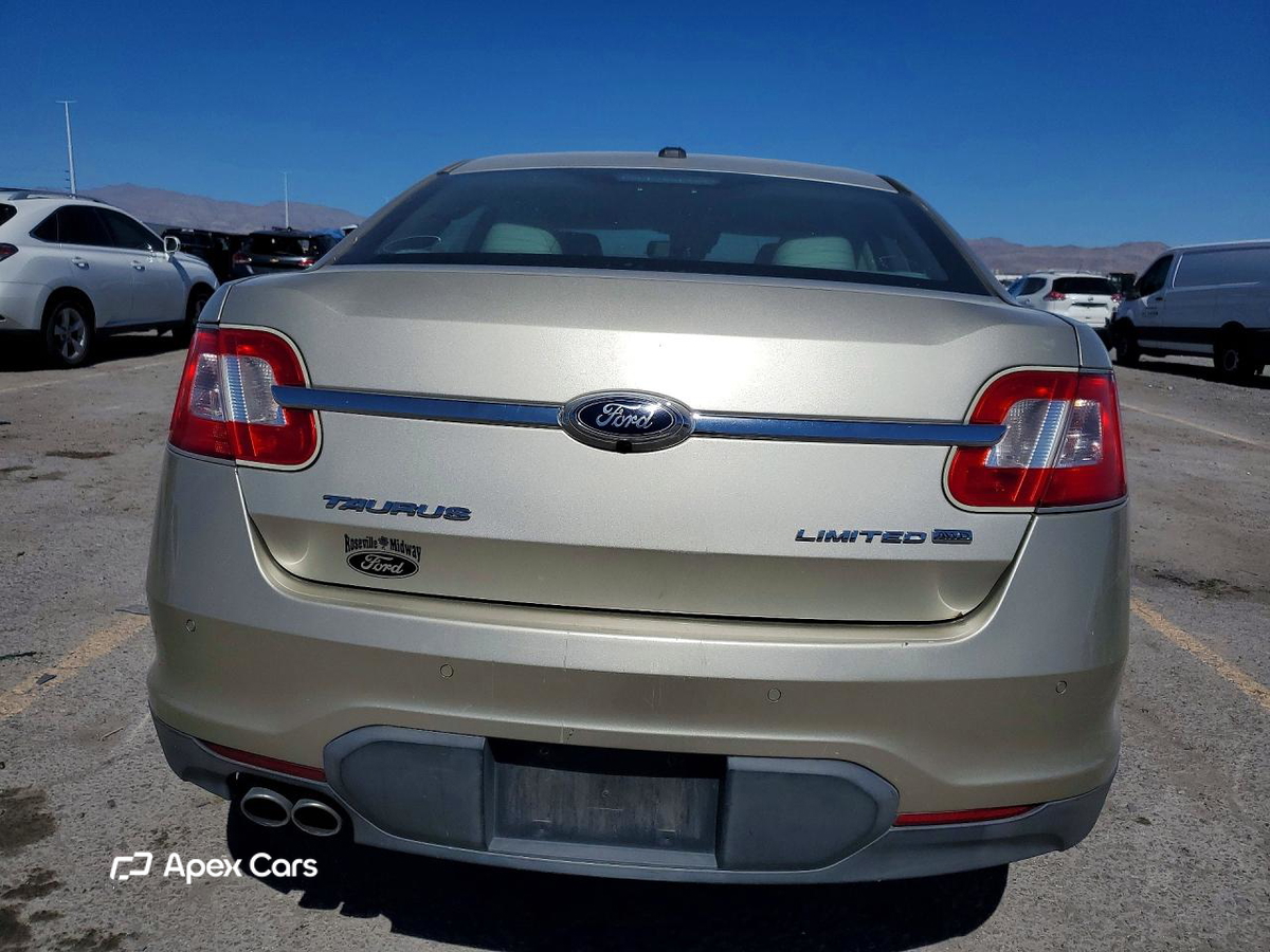 Ford Taurus 2011