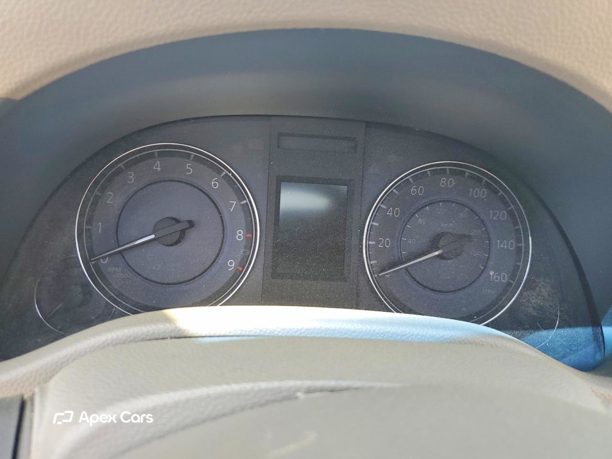 Infiniti G 2011