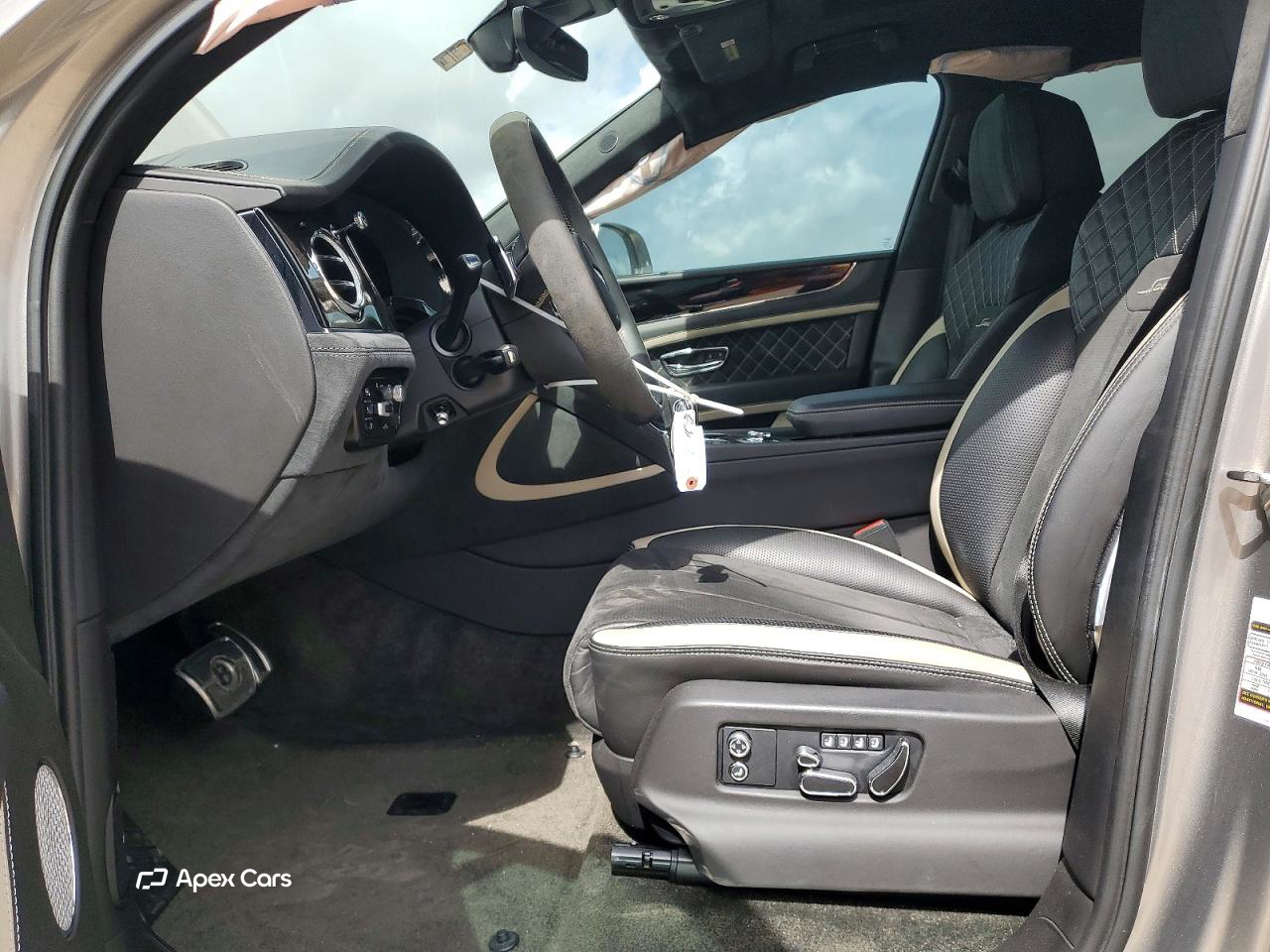 Bentley Bentayga 2022