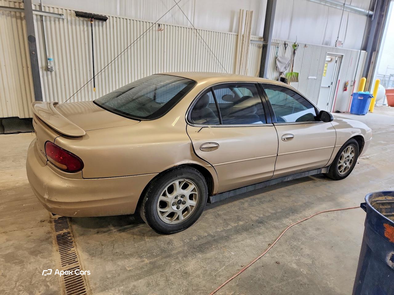 Oldsmobile Intrigue 2002
