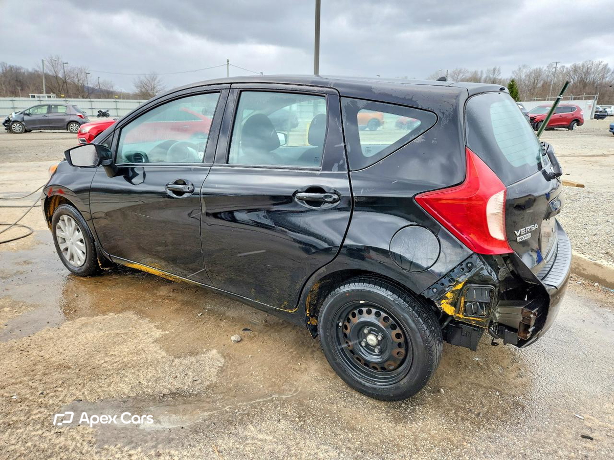 Nissan Versa 2015