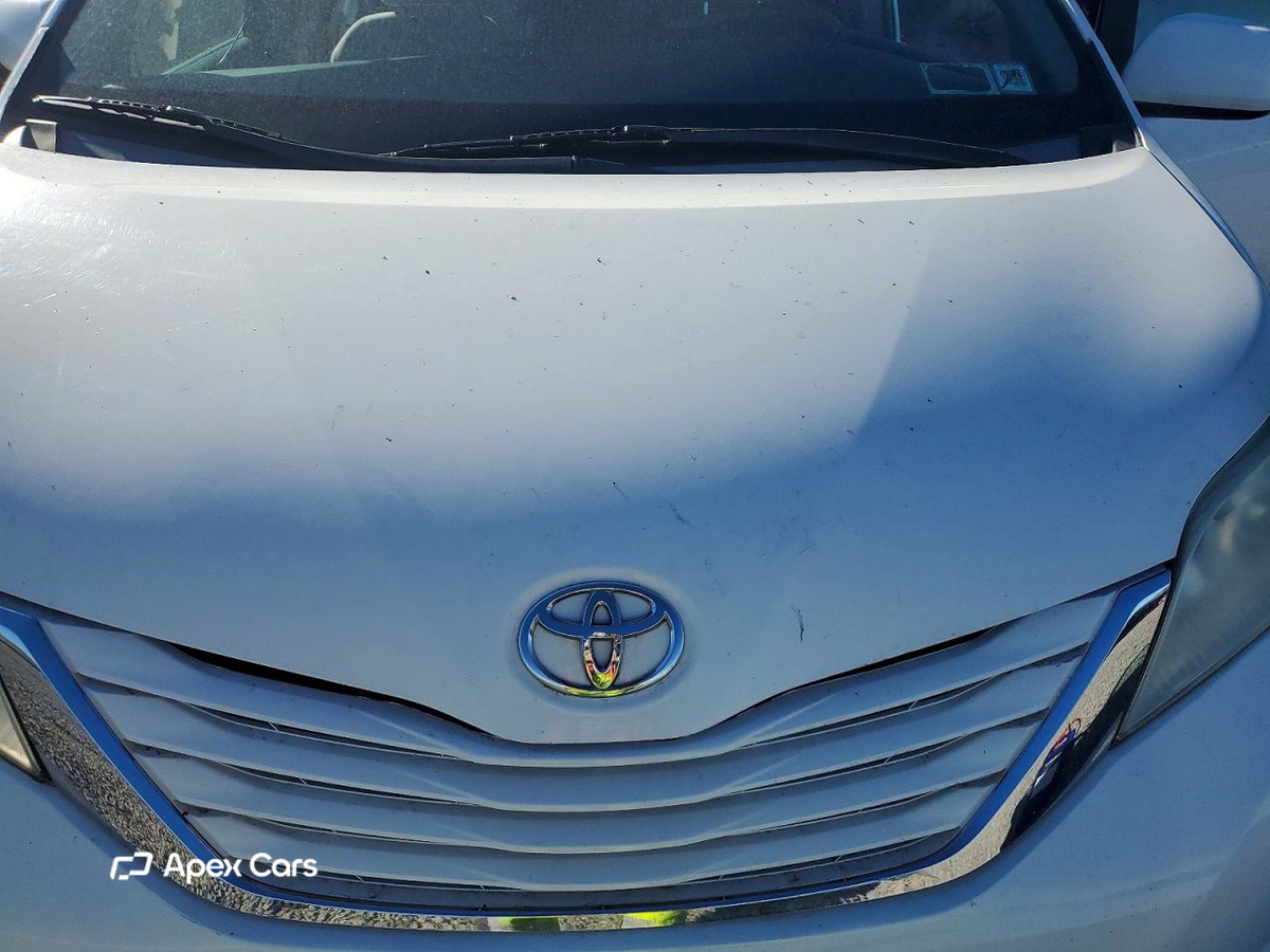 Toyota Sienna 2015